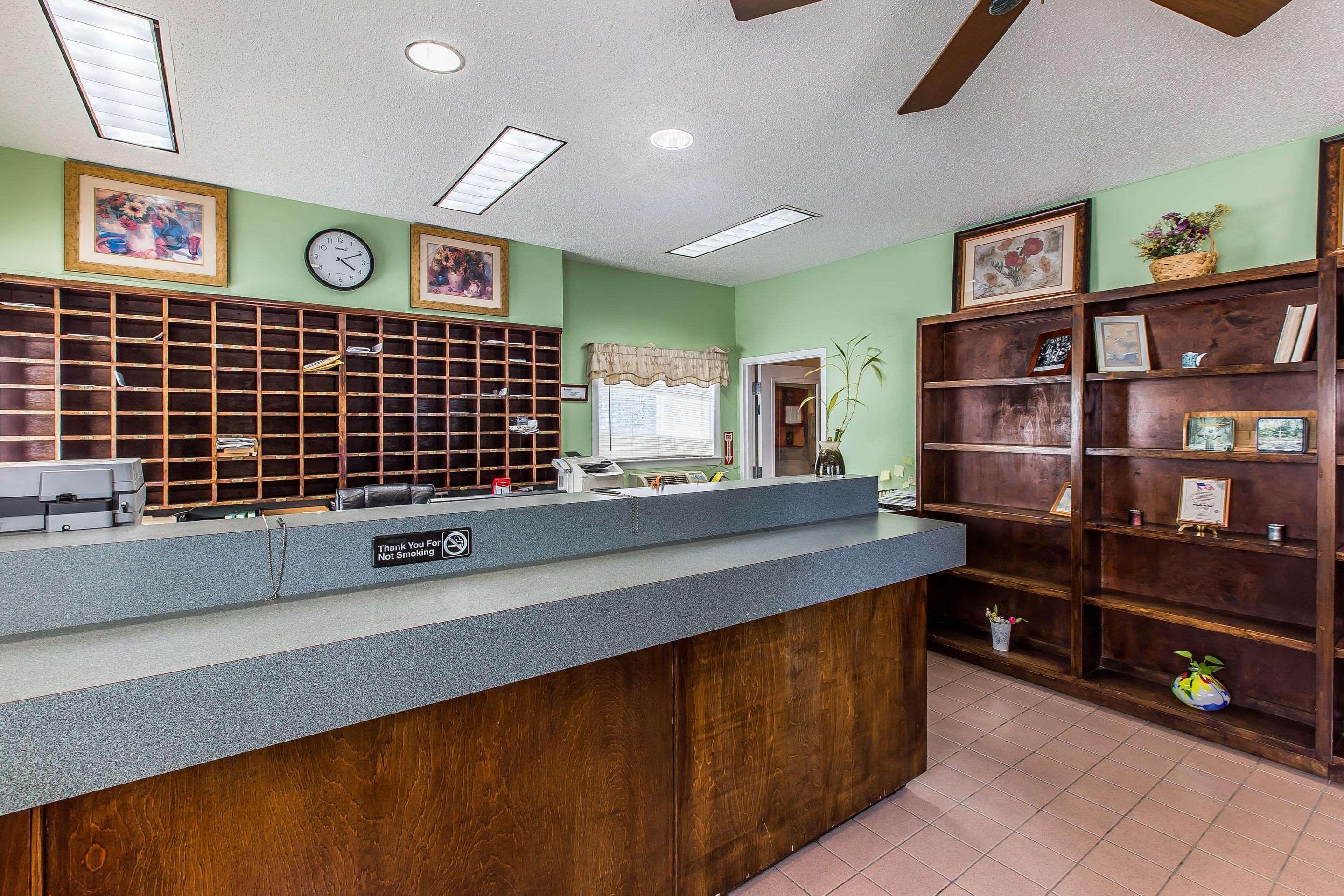 Suburban Studios Abercorn Савана Екстериор снимка