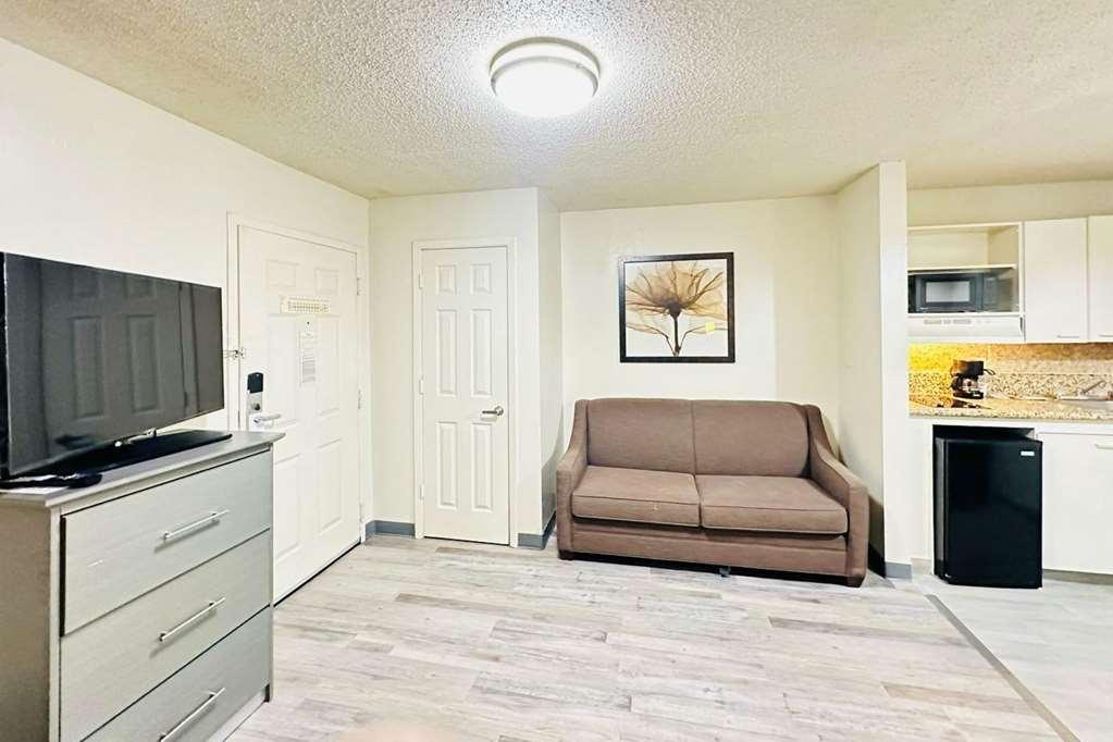 Suburban Studios Abercorn Савана Стая снимка