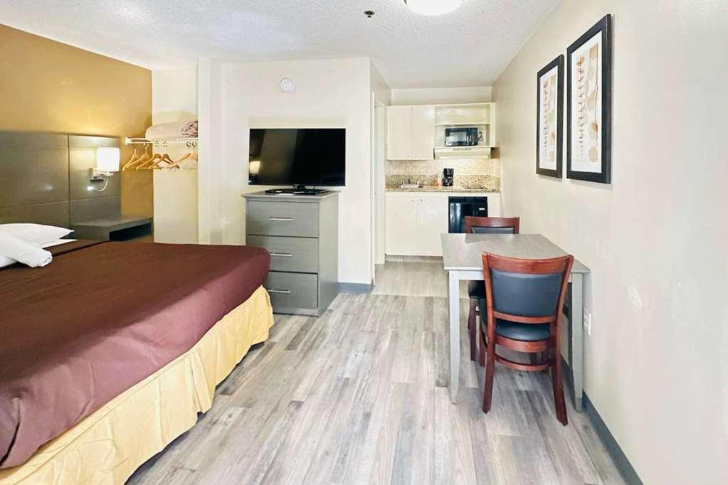 Suburban Studios Abercorn Савана Стая снимка